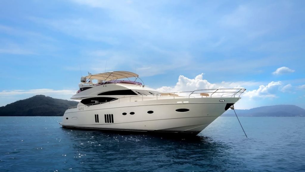 Best Places for Yacht Rental in Dubai